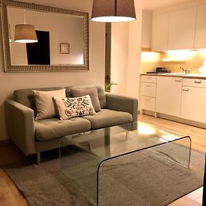Cool&Central 2 bedroom in heart of Eaux-vives